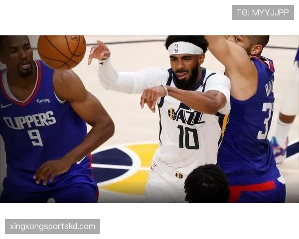 康利挡拆牵制内线 改善球队关键回合控场