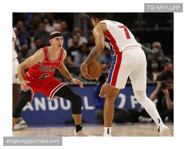 班恩无球跑动制造空位，三分效率领跑后卫群